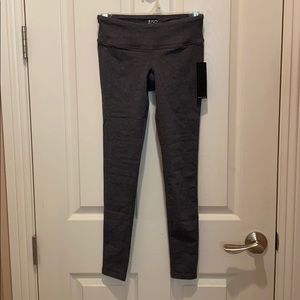 NWT Splits59 Leggings